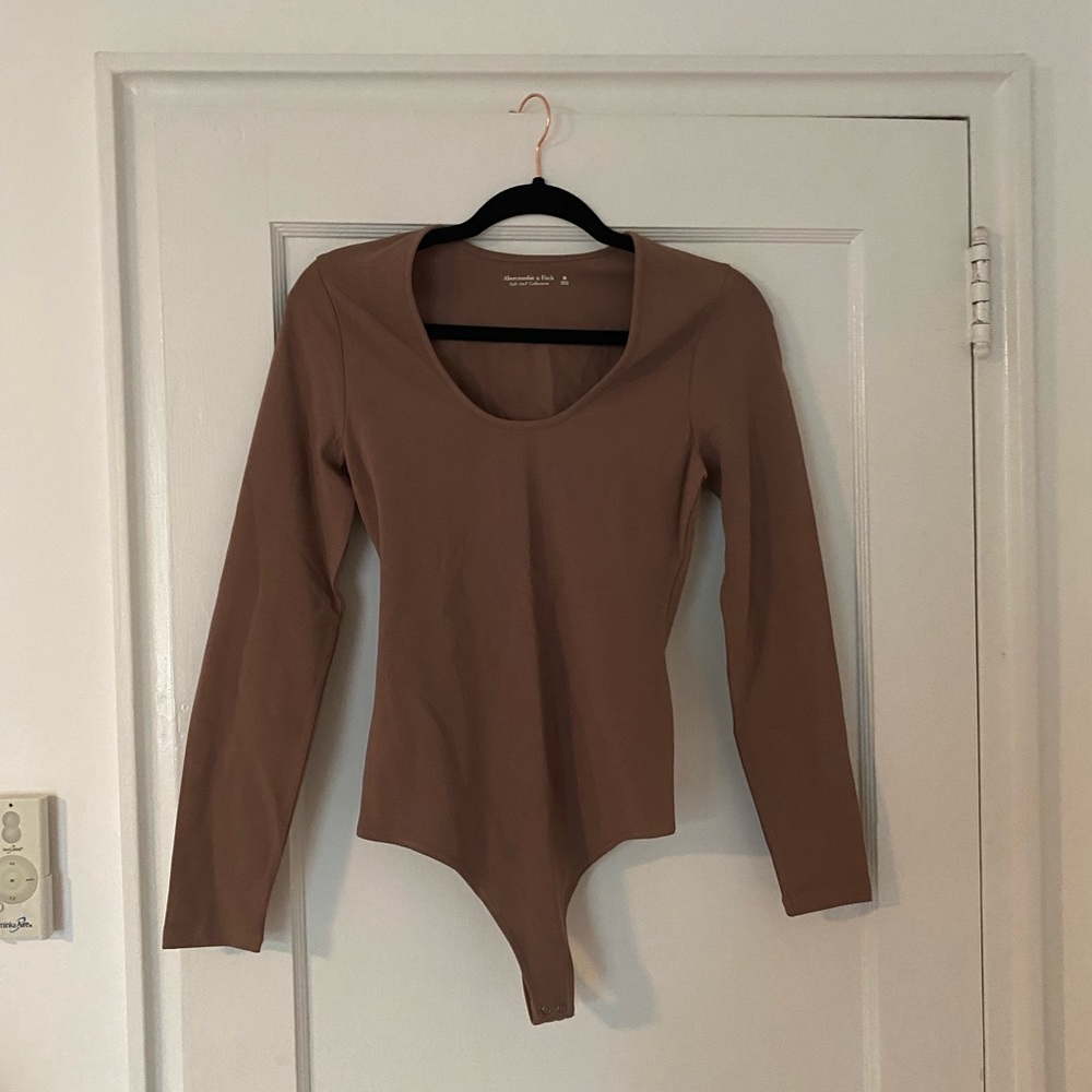 Abercrombie brown long sleeve bodysuit in brown